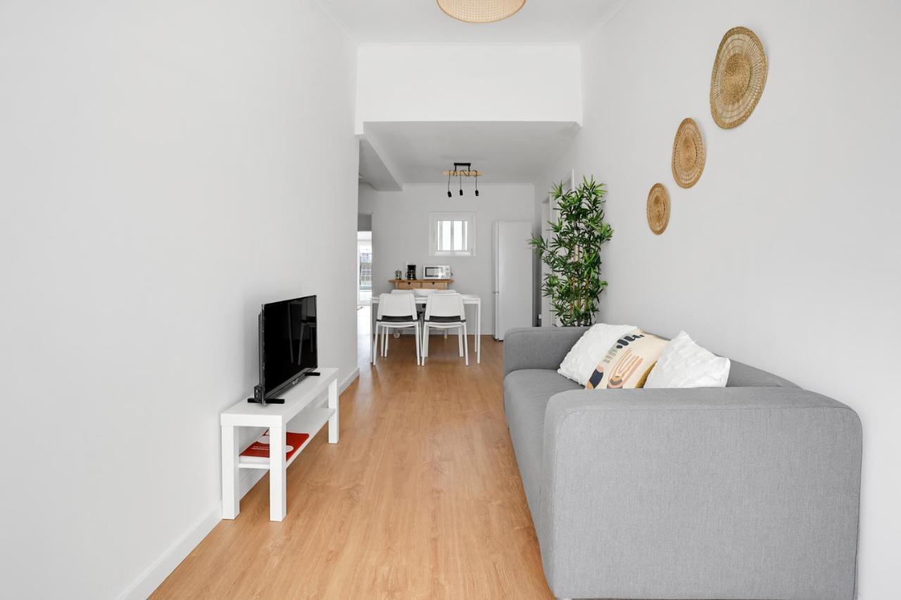 Sunny 2 Bedroom Apartment In Almada - Balconies With River View Exterior photo